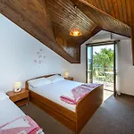 Konukevi Bellevue 3*
